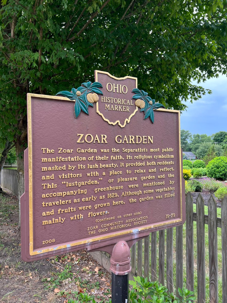 OhioHistory's tweet photo. It’s #NationalHistoricMarkerDay! The Ohio Historical Markers Program began in the early 1950s. About 1,740 markers are placed throughout Ohio. Learn more and get involved at https://t.co/MAmAlJ4ijv. https://t.co/qmd4OpLWSU