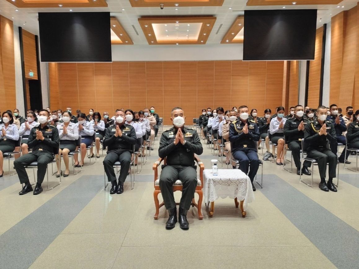 RTARF_PR's tweet photo. วันที่ ๒๘ เมษายน ๒๕๖๖ กองบัญชาการกองทัพไทย จัดพิธีเจริญพระพุทธมนต์ถวายพระพรชัยมงคลแด่ สมเด็จพระเจ้าลูกเธอ เจ้าฟ้าพัชรกิติยาภา นเรนทิราเทพยวดี กรมหลวงราชสาริณีสิริพัชร มหาวัชรราชธิดา โดยมี พลตรี ธีร์ แก้วแดง ผู้อำนวยการสำนักงานตรวจสอบภายในทหาร https://t.co/NtQALTNERn https://t.co/0lUDoKvWQH