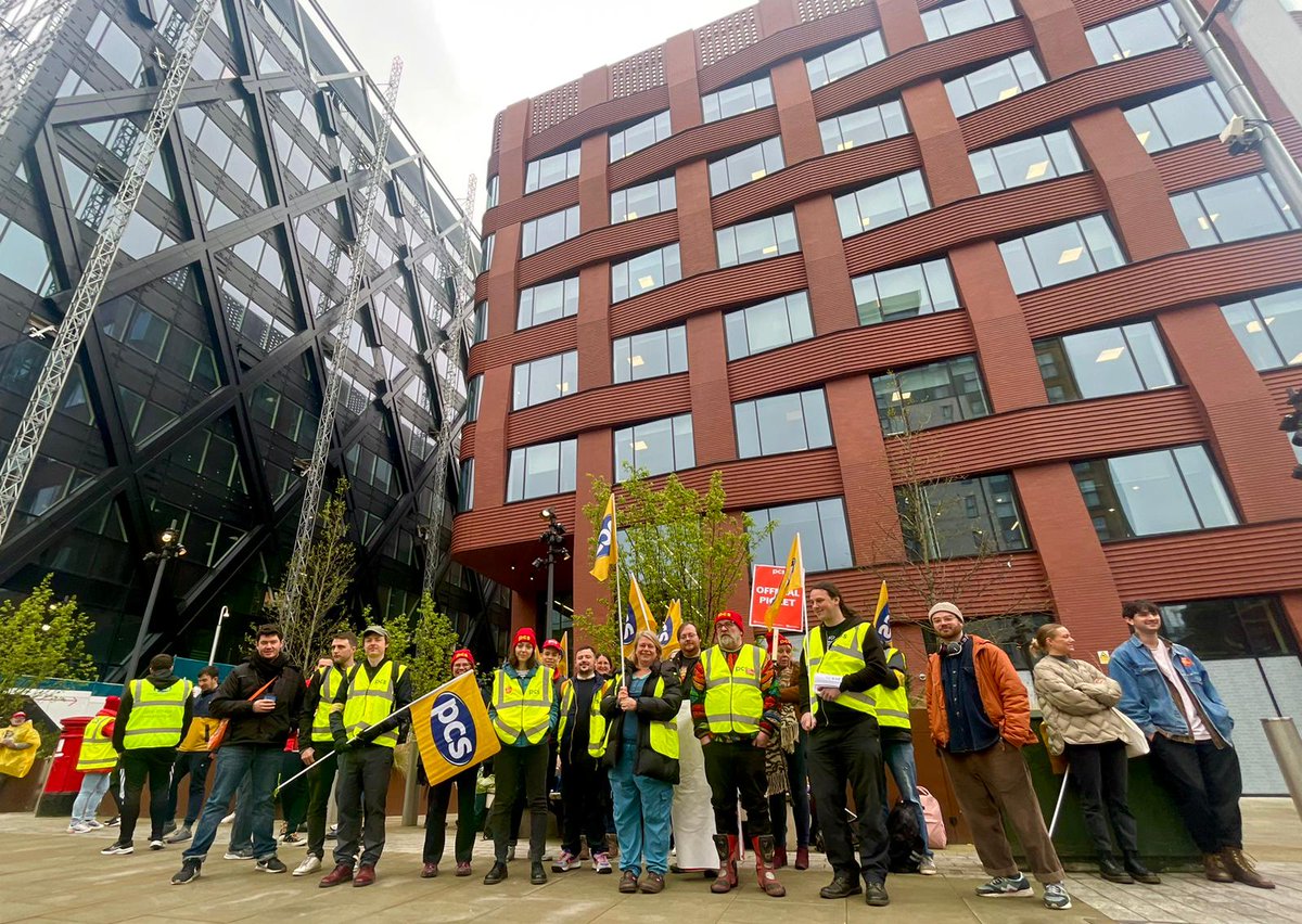 Too many pickets to fit on the photo at Three New Bailey, the HMRC Manchester hub #BlameTheGovt #PCSonStrike #PaydayWalkout