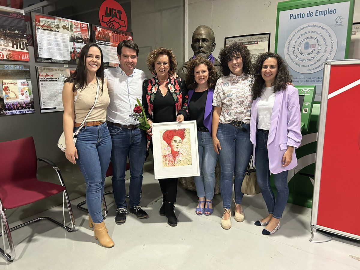 El pasado miércoles, Mª Ángeles Morales recibió el premio de igualdad “María Lejárraga” por ser una mujer referente en el feminismo y en distintos sectores de la sociedad lojeña.

¡Enhorabuena compañera! 🌹💜
