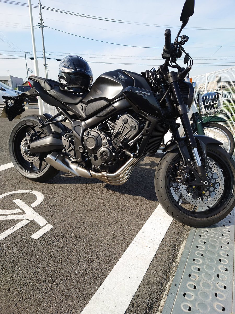 heppoko25's tweet photo. 4月28日CB650R納車されました！
人生初バイク！安全運転を心がけ無事故無違反を誓います！(｀・ω・´)ゝ
#CB650R
#納車 https://t.co/OPIPnfJxPI