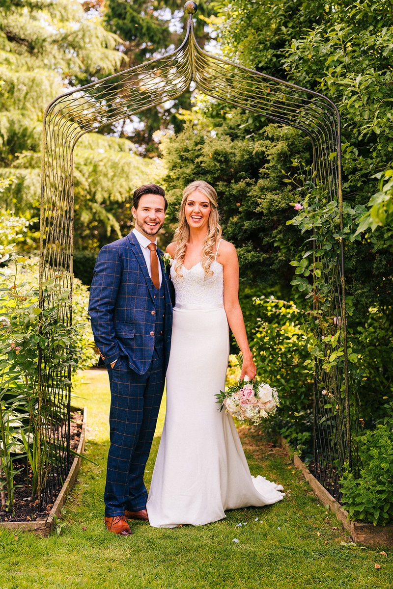 harriet_flather's tweet photo. May your wedding day be filled with as much joy and love as Lynne &amp; Lewis’s!

Venue - @ShottleHall 
Stationery &amp; Signage - @invitingwriting 
Harpist - @harriet_flather 
Photographer - @saywellhq https://t.co/QjFpXRHe1Z