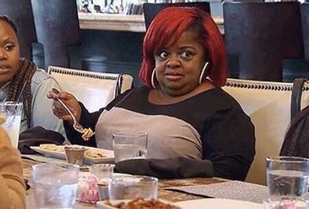 Ella: quiero estudiar medicina y no me dejan…

Los cirujanos rompiendo el ayuno a las 6 de la tarde explotados y sin dormir en las últimas 72h: