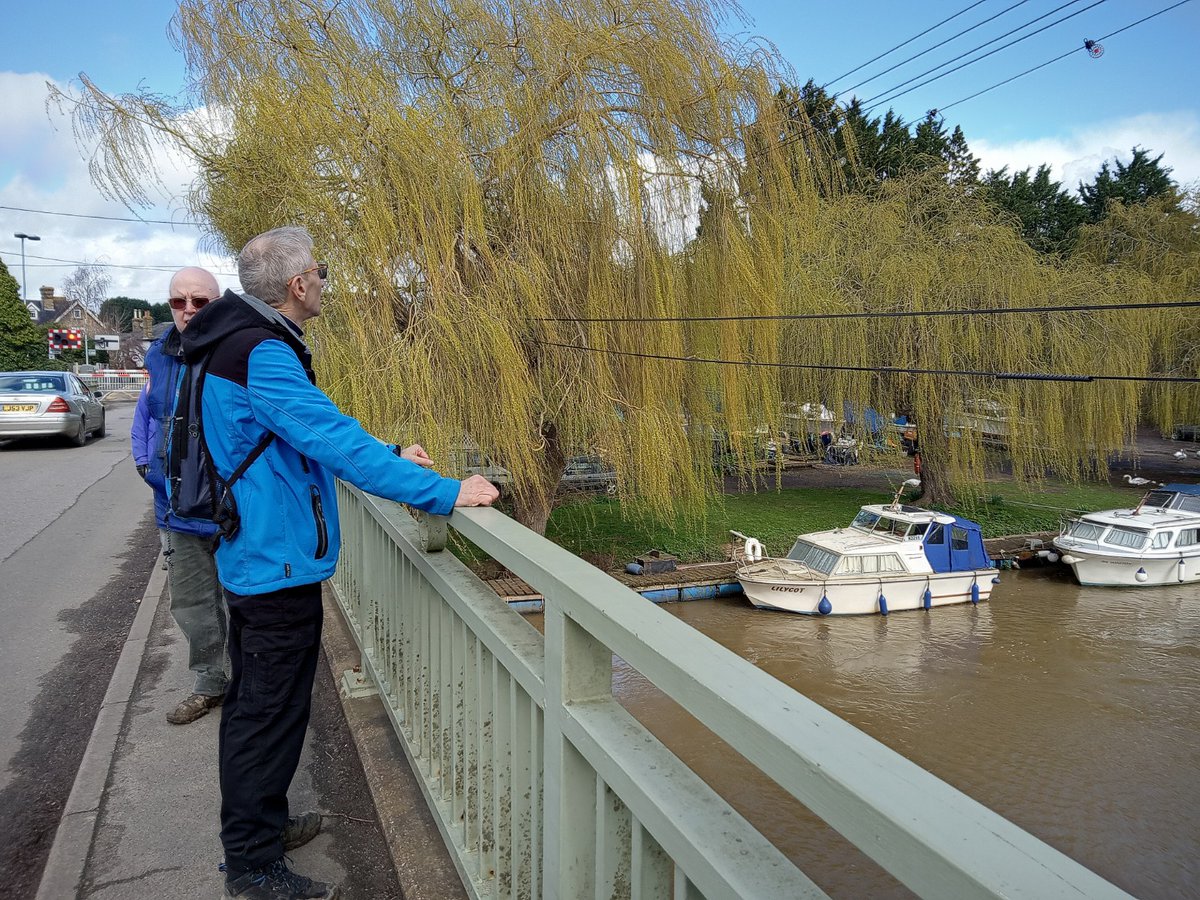 HeartofKentWalk's tweet photo. On 24 March, Sarah from Medway Valley Countryside Partnership took 6 walkers on the Teston Bridge Country Park Walk as part of the HoK Walking Festival 2023!

The day was bright with a view showers and all walkers enjoyed themselves on this stunning walk!
#Walks @MedwayValley https://t.co/vrfr0AnnaQ