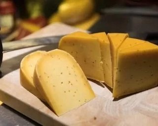 BFMMarket's tweet photo. Lots to do at Ballyvaughan this Saturday 29th April May Bank Holiday weekend! Get local food and crafts every Saturday 10am- 2pm, May-Oct. Fresh fruit &amp; veg, baked goods, music, crafts and more! Monthly demos and competitions.
#clare #farmers #produce #supportlocal #craft https://t.co/ZXthpmGs8L