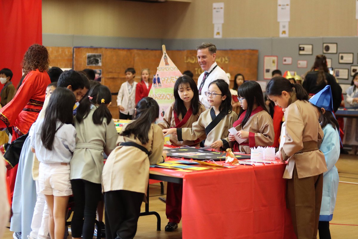 NAISHongKong's tweet image. Huge well done to our Year 4 children with their hard work to make this year's showcase so fabulous. We hope the parents thoroughly enjoyed taking part in the Shang Showcase and were able to get a better idea of the wonderful work the children do at #NAISHongKong!#NAEBeAmbitious