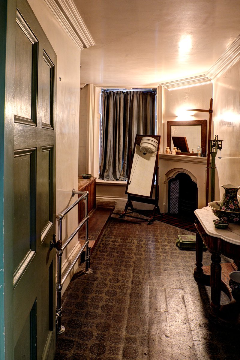 TyntesfieldNT's tweet photo. The Turret Bathroom in Tyntesfield House is a small room showcasing big developments in bathroom technology, with an impressive shower mechanism & a very early example of linoleum flooring 🛁
#AprilShowers #TyntesfieldNT #HistoricalHouse #GothicRevival #InsideBristol #Gothic https://t.co/w6PGzZ33mr