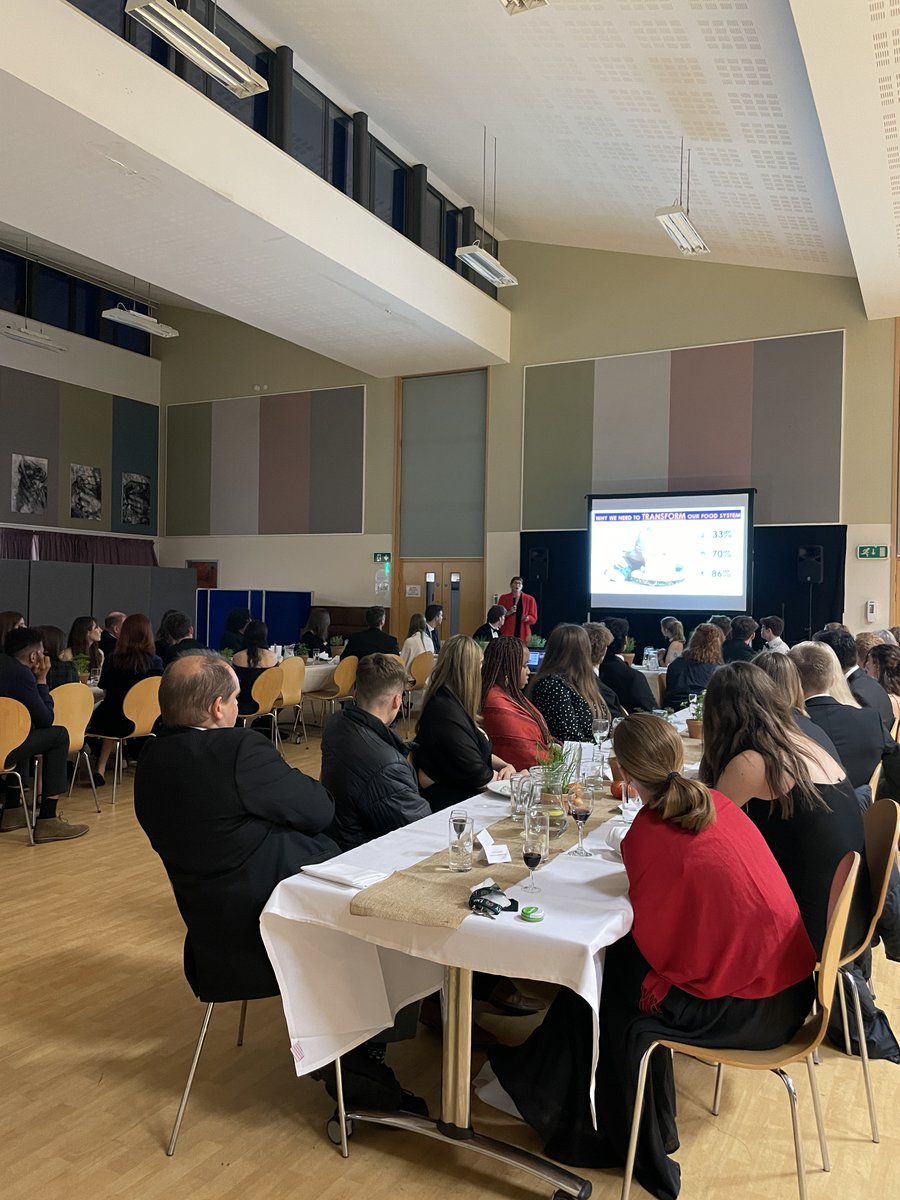 EmbleyHampshire's tweet photo. What a wonderful evening for our #SixthForm #NightingaleLecture! ✨ Our students enjoyed a scrumptious plant based, carbon emissions rated meal and a brilliant talk from Carolyn Ball @compassgroupuk who challenged our students on how they can reduce their #carbonfootprint 🌍👣 https://t.co/c4IYGPu1CX
