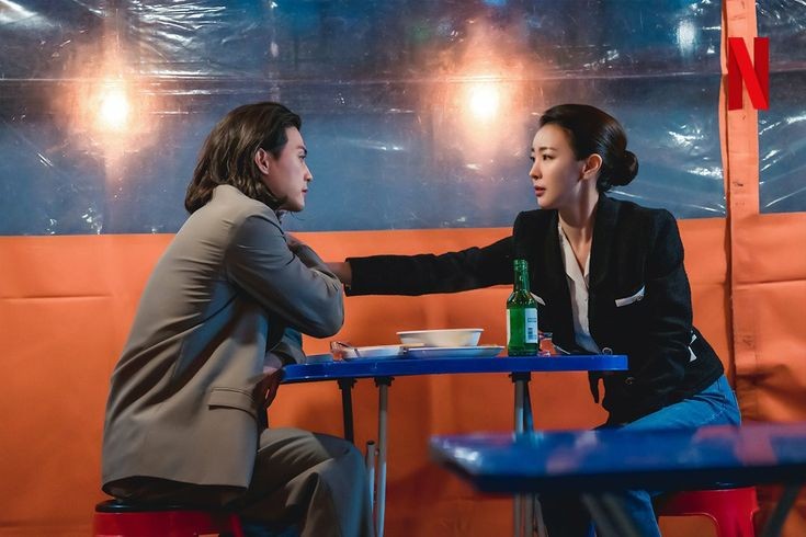 ZAVEZONE_'s tweet photo. รีวิว #LovetoHateYou เป็นซีรี่ย์ที่โรแมนติก ดูแล้วจั๊กจี้หัวใจและยิ้มตามเลยค่ะ ปูเนื้อเรื่องได้ดีเล่าง่าย รู้สึกหุบยิ้มไม่ได้แต่ไม่ชอบ conflict ช่วยท้ายที่เหมือนเรื่องอื่นๆ เวลา นอ. คบกับดาราแล้วมีคนปล่อยข่าวแย่ๆ แต่ถ้าตัดช่วงท้ายคือ feel good มาก #รีวิวซีรีย์เกาหลี #รีวิวnetflix https://t.co/Uxsd85MIBa