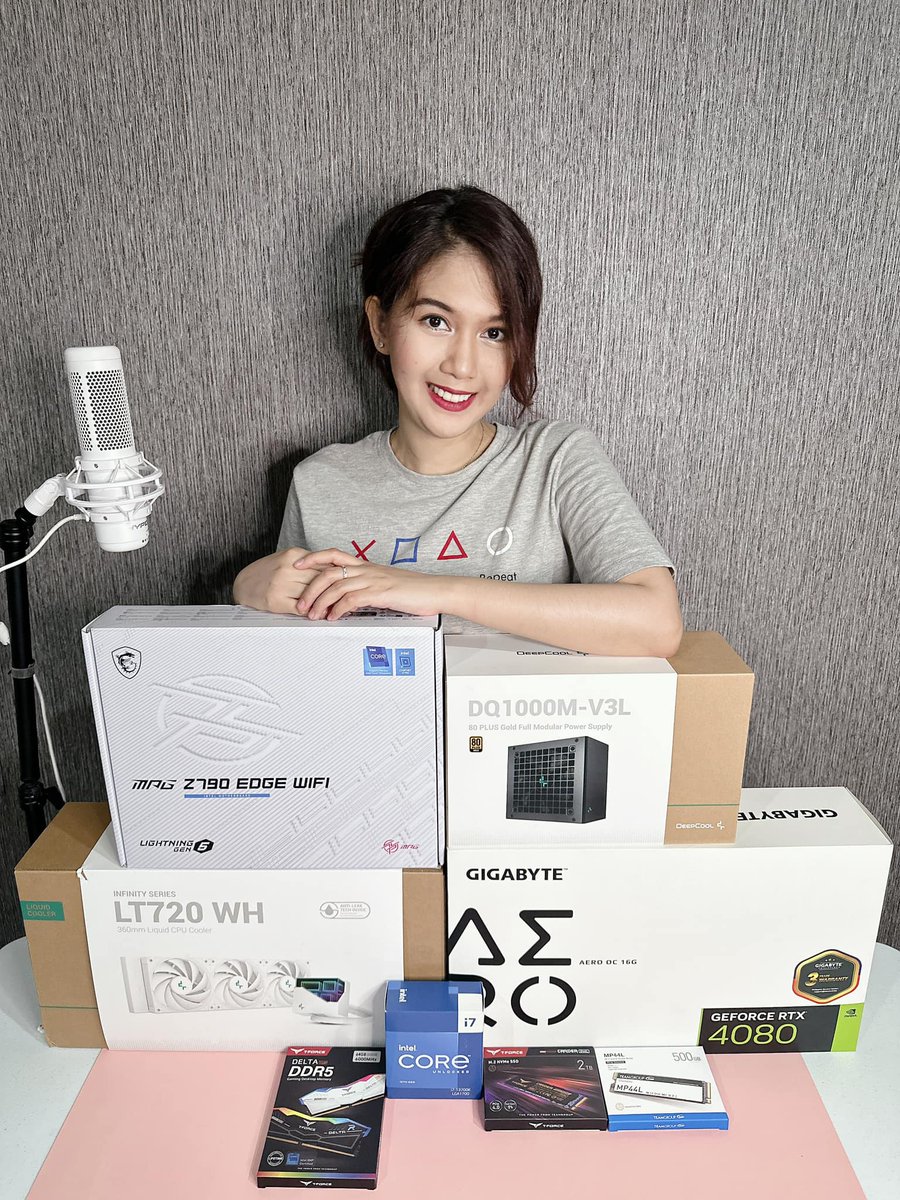 LorelynF tweet media