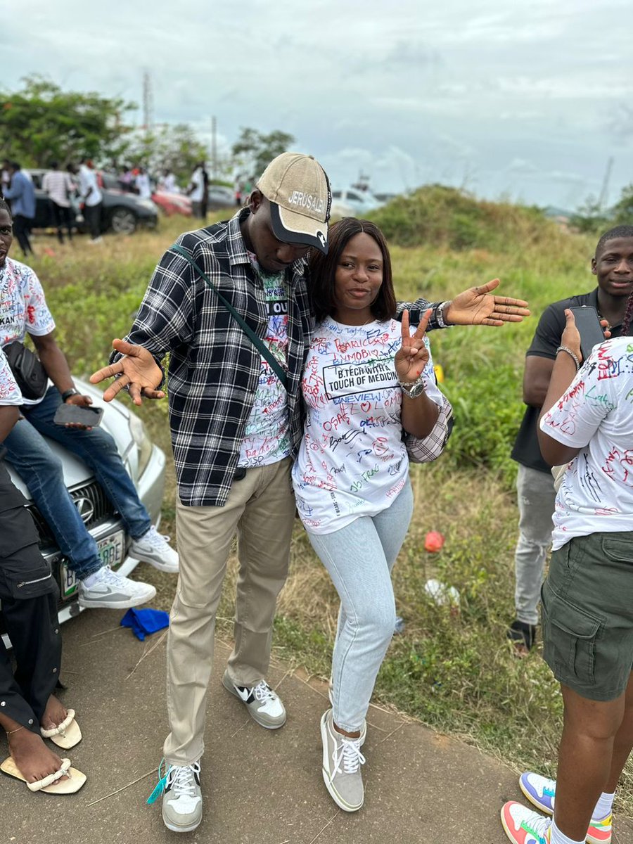 i_amAjebo's tweet photo. Momma I'm finally out. Thank you all for your support all through those time, only God fi reward you all❤️😭😭😭. https://t.co/sx4RYVyUqC bagged🙏 https://t.co/xlJF98oVdZ