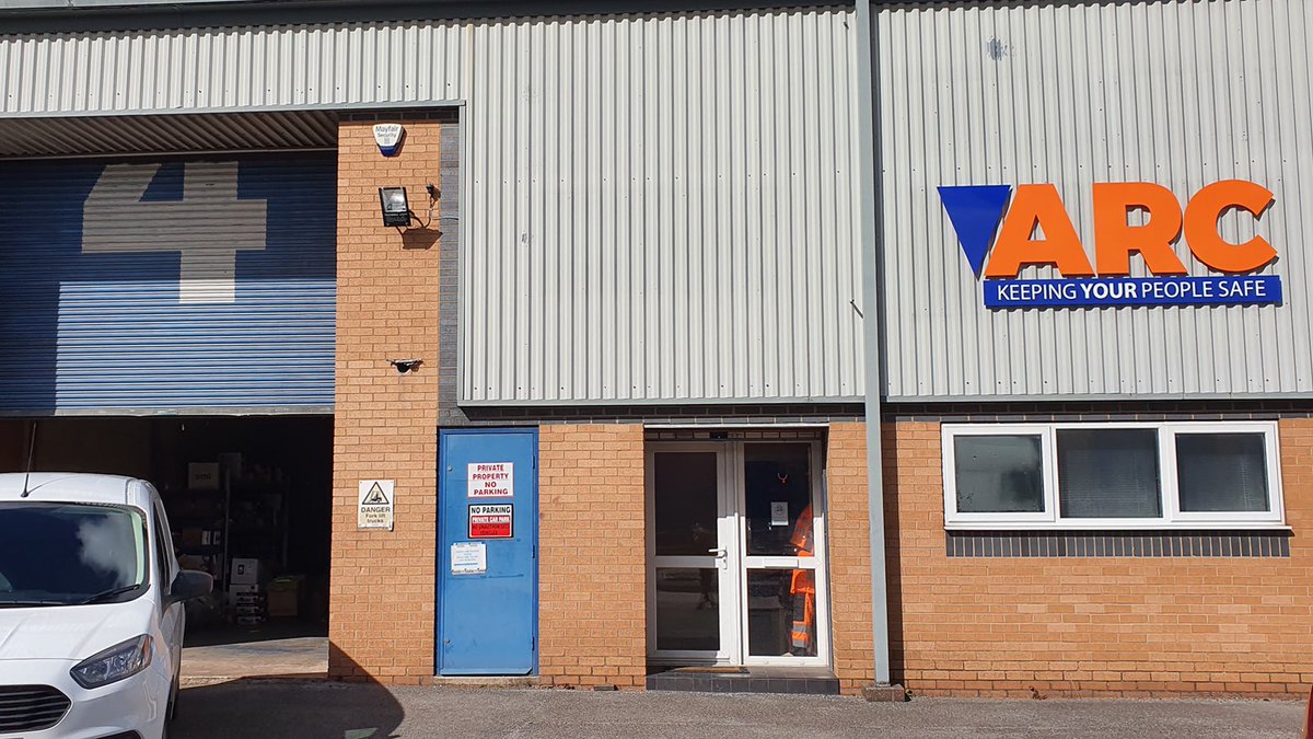 Happy #friday 

We have everyone has an amazing bank holiday weekend!

Please note we will be closed from 4:00pm today and we will be back open taking orders as usual from 9:00am on Tuesday 2nd May.