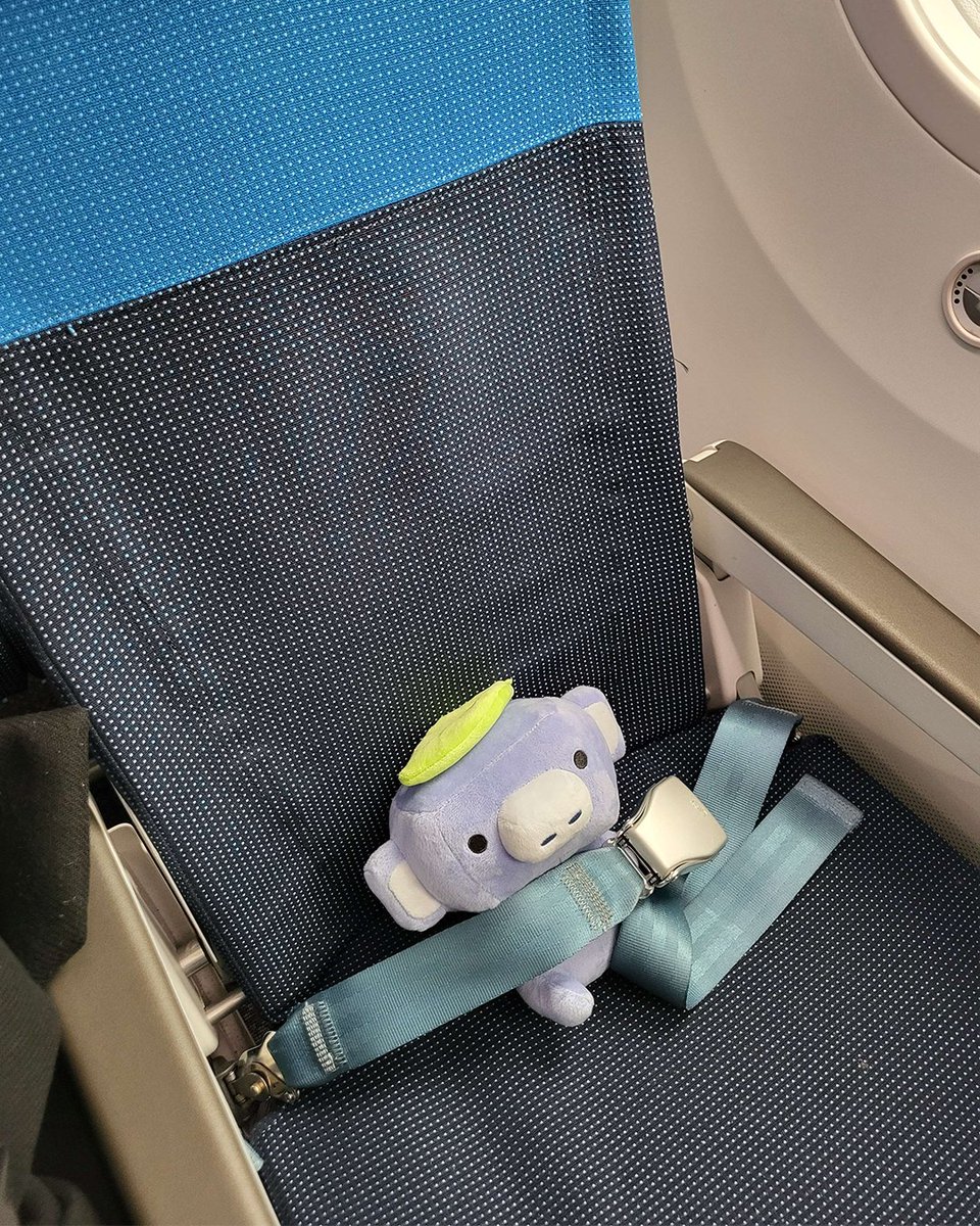 discord_fr's tweet image. C'est l'heure du décollage ! À votre avis, où va Wumpus ?