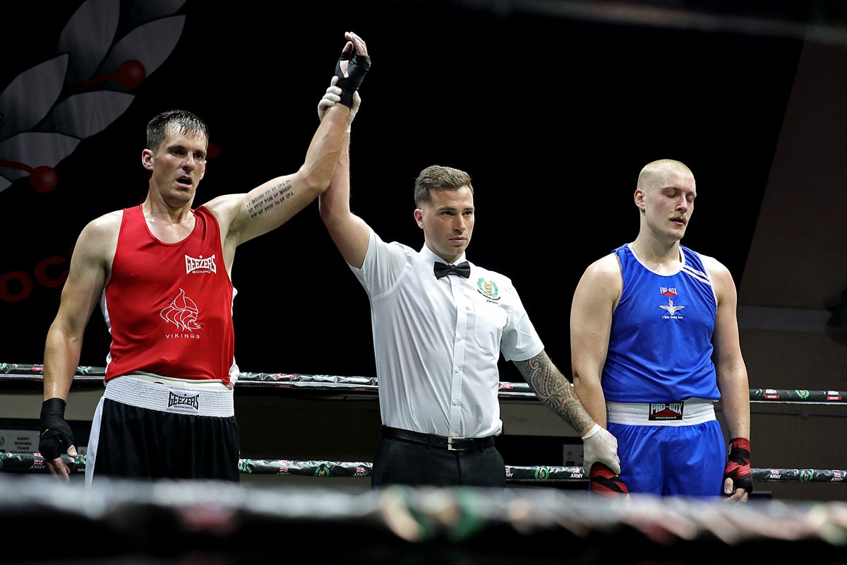 2.<a href="/armyboxingteam/">British Army Boxing Team 🔴🇬🇧🔴</a> a great evening of boxing which saw <a href="/2PARA_HQ/">2 PARA</a> v <a href="/RAnglians/">Royal Anglian Regiment Charity</a> in a nine bout Championship Final in Aldershot, the score was 5-4 to #theparachuteregiment 🟦 🥊 🟥🟨 well done to all the boxers involved💪#utrinqueparatus