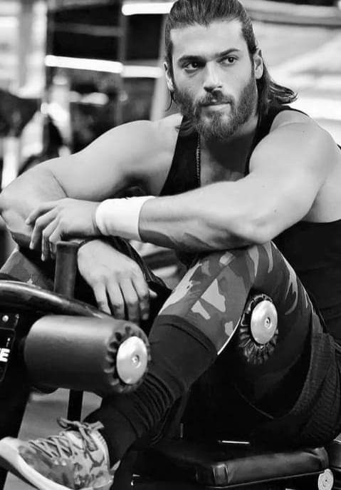 JohnnyD70646683's tweet photo. A good day to work out 💪 https://t.co/B7zGvgO9EG