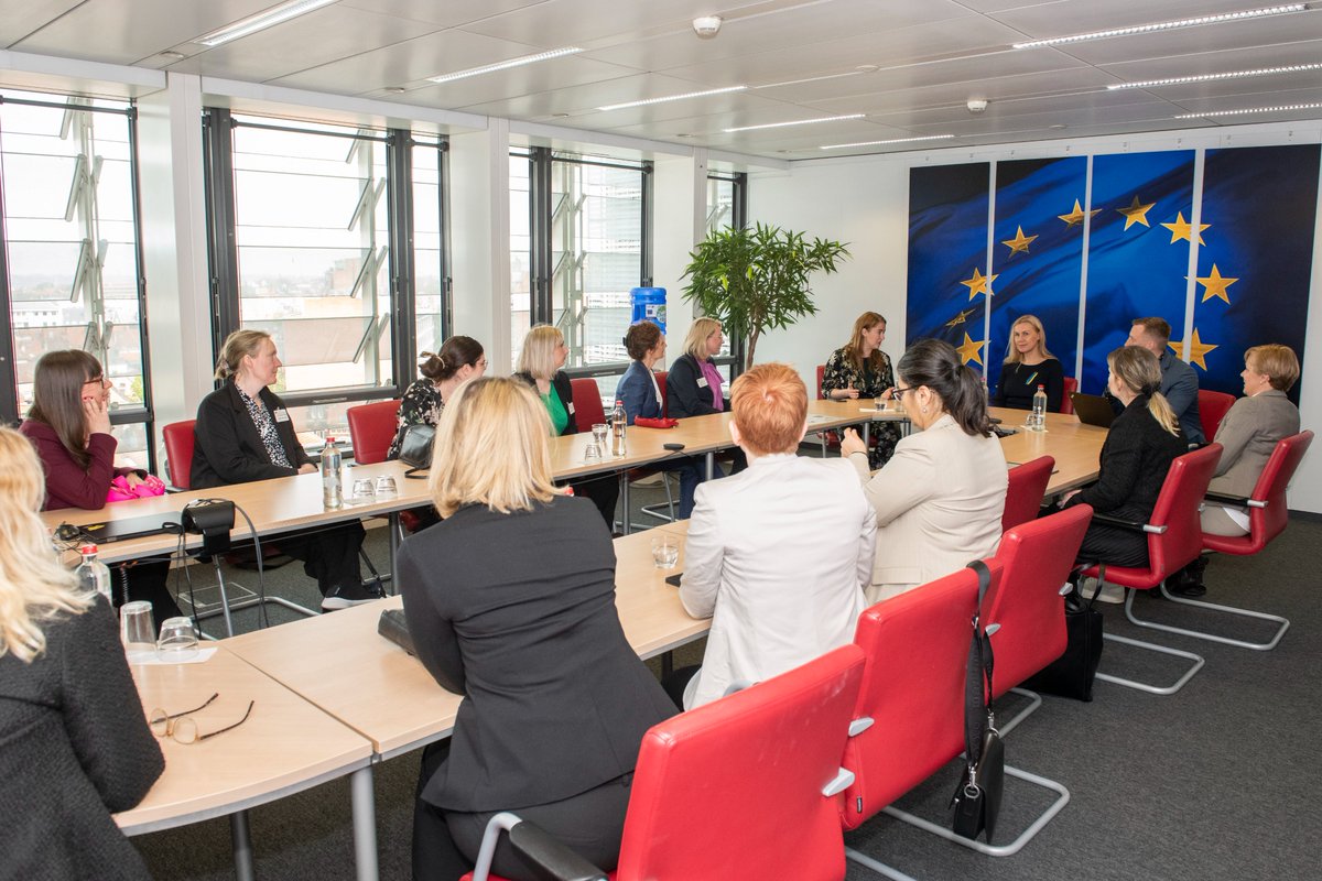 KadriSimson's tweet photo. Wonderful exchange of views w/ Swedish “Power Women”, an association that works to advance equality in the energy sector. We discussed ongoing energy issues.

Happy to get your take on topics like #hydrogen, future of #nuclear &amp; #EMD.

Thank you, @emmawiesner, for setting it up! https://t.co/0IQwAfW1fW