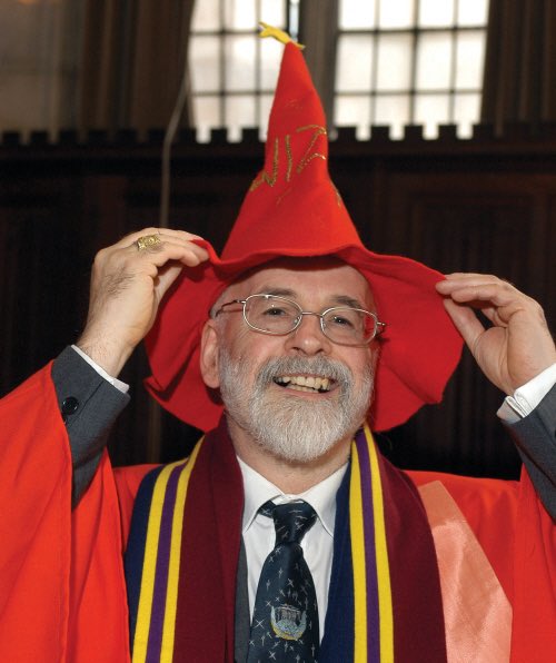 The Burgon Society (@burgonsoc) on Twitter photo “A wizard would sooner go without his robe and trousers than forgo his hat. Without his hat, people might think he was an ordinary person”
Remembering Sir Terry Pratchett, honorary Doctor of Letters <a href="/BristolUni/">University of Bristol</a>, born #OnThisDay 1948 “A wizard would sooner go without his robe and trousers than forgo his hat. Without his hat, people might think he was an ordinary person”
Remembering Sir Terry Pratchett, honorary Doctor of Letters <a href="/BristolUni/">University of Bristol</a>, born #OnThisDay 1948