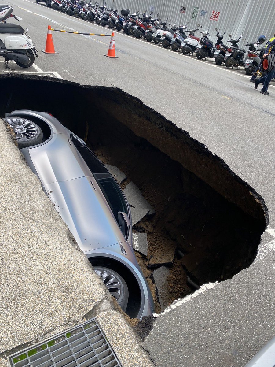 k____o08's tweet image. 台湾のニュース見て朝から
爆笑したんだが爆
そうはならんやろ