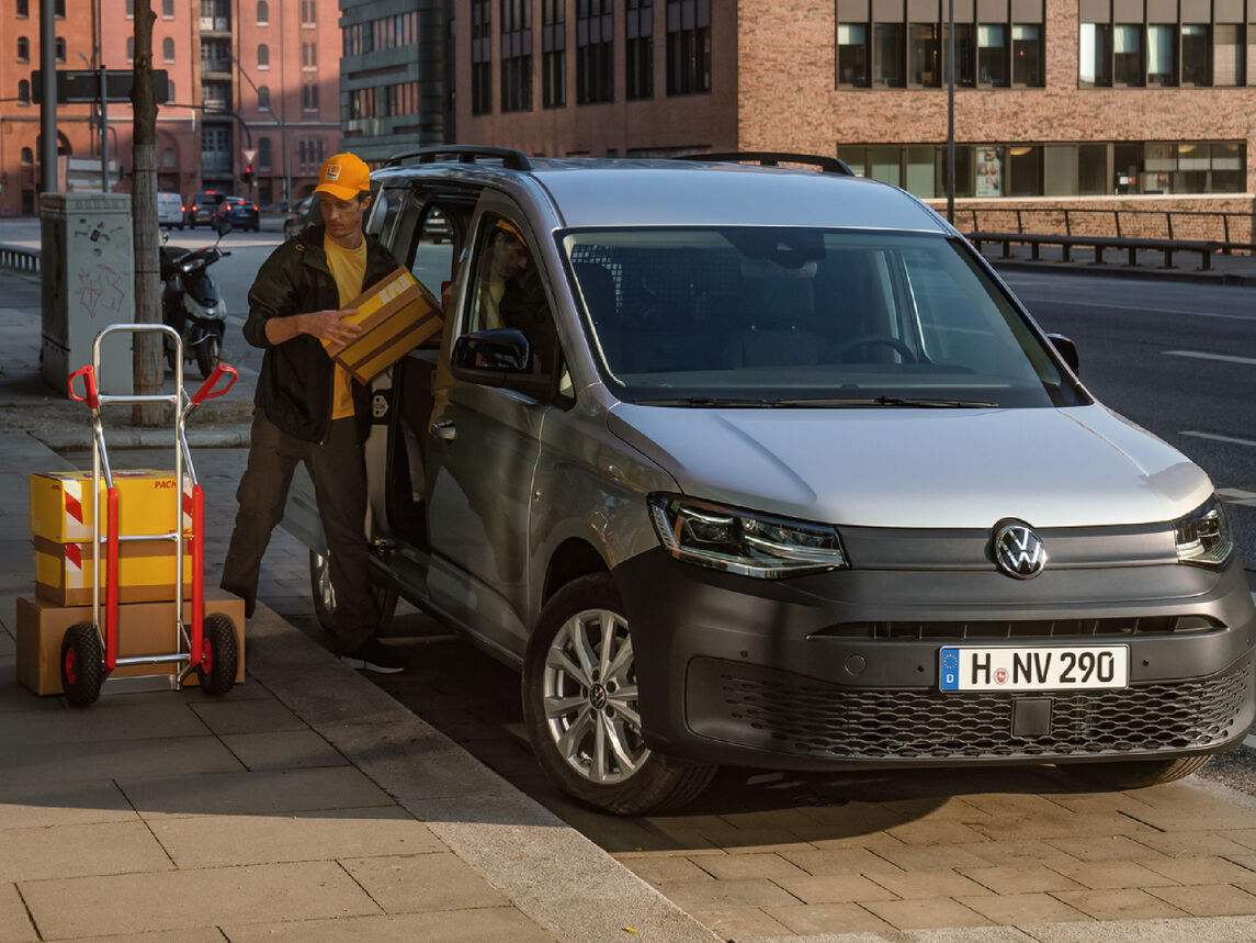 VolkswagenSA's tweet photo. Functionality that works hard to lighten your business' workload - always be ready #ForWhateverComesNext!
Happy Workers' Day from us, and the Caddy Cargo!

#Volkswagen #VolkswagenCommercialVehicles #VWCaddy #VWCaddyCargo #ForWhateverComesNext https://t.co/XFfb60Zswr