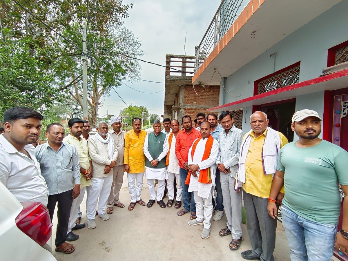 जनपद जालौन की विधानसभा माधोगढ़ में बूथ अध्यक्ष श्री राजेश राठौर जी के घर जाना हुआ।