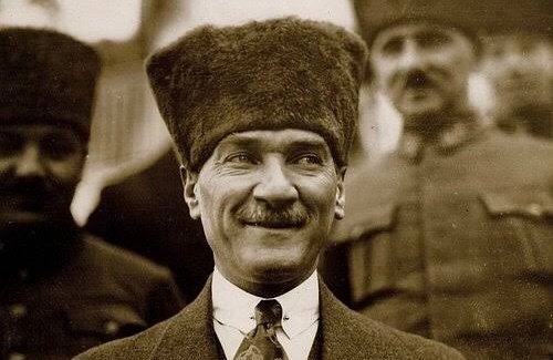 jonqulil's tweet photo. @aslitopalll Tekke ve zaviyeler hamlesinden sonra favori kapatıcım https://t.co/kRHRzRZLV6