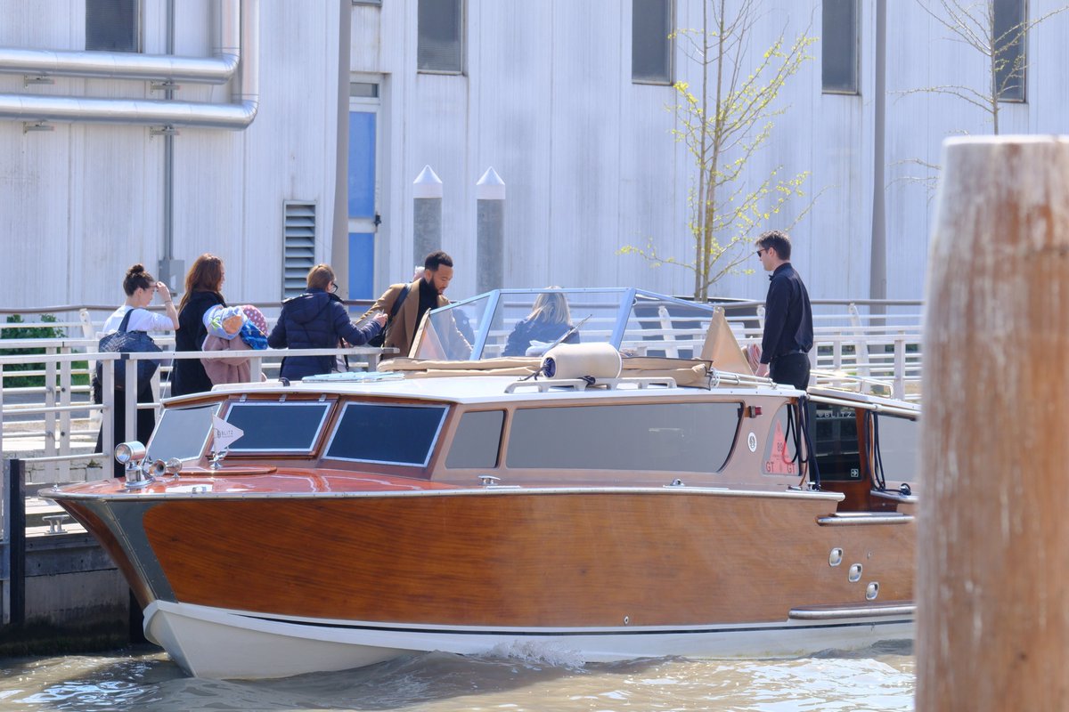 BlitzExclusive's tweet photo. It was a great pleasure having @johnlegend, @chrissyteigen and their children aboard our Francesca deluxe wooden #boat for the Easter weekend in #Venice!

Take a look at some pics from @DailyMailUK and @chrissyteigen IG account.

#Blitz #BlitzExclusive #JohnLegend #ChrissyTeigen https://t.co/MHA16WZZ9p
