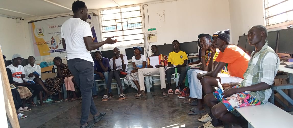 The Data Detox kit by @Info_Activism has garnered immense interest from young adults in highschool in #Kakumarefugeecamp. Our journey in #digitalsafety in progress and we hope more #digitaltraining in emerging trends will be easily accessible to #youths in remote regions.