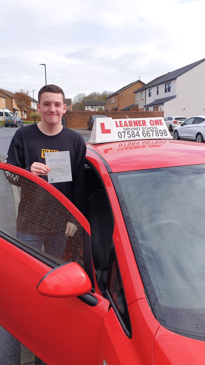 Learner1driving's tweet photo. Well done Marcus Bell on passing 1st time!! with only 2 minor marks..Brilliant! https://t.co/3nP3dbxXiQ