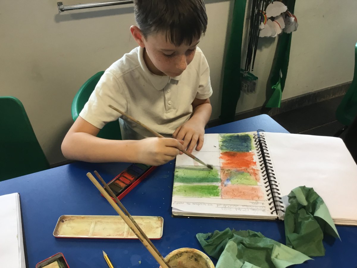 TGPS_NorthLincs's tweet photo. In 5KS we have been practicing watercolour painting techniques. We used wet on wet, wet on dry, dry on dry, dry on wet, a flat wash and a graduated wash.#TGPSYear5 #TGPSART https://t.co/Ugr0pVUa7f