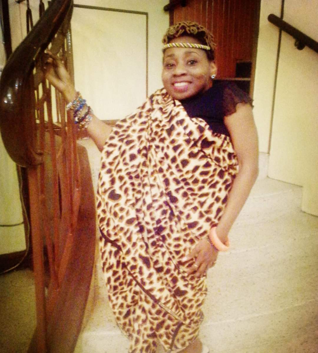 GwiziSoneni's tweet photo. #FridayVibes
#DisabilityFashionAndStyle
Dressing up as a #WomanWithADisability can be so stressful & fun at the sametime๐๐finding a perfect fit outfit & shoes is a mission but we show up anywhere. Thanks to my different designers&tailors who make me look amazing!
#IamFlawsome https://t.co/uDQ4mNmFGl