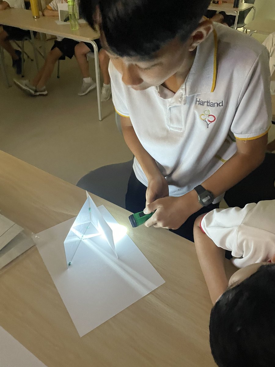 Ms Sarah Hansberry tweet media