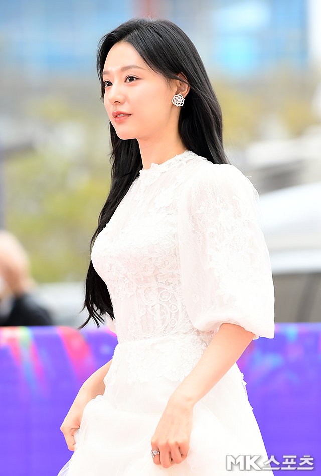 park seojoon didnt lie when he said kim jiwon is a GODDESS