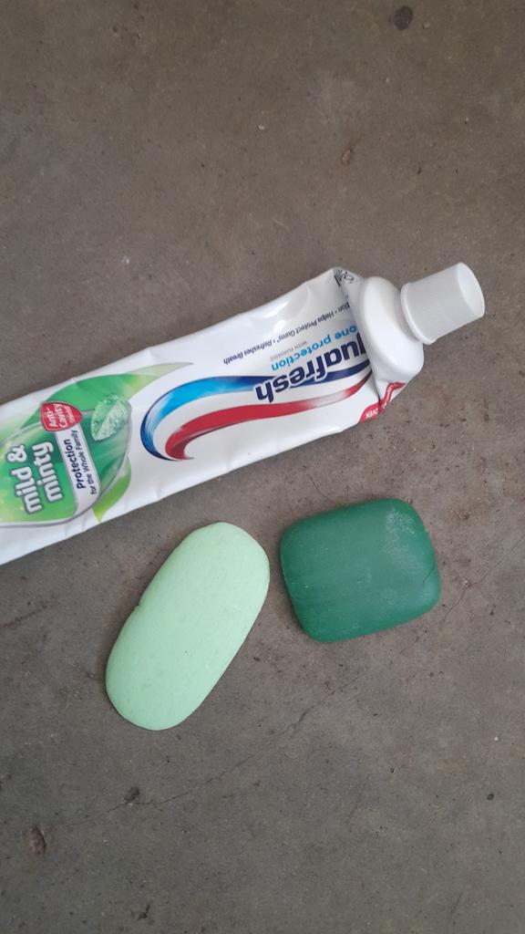 jay___12lebo's tweet photo. @Aubrey_Senyolo Will really buy myself toiletries plus pads really struggling this month #SimmyBestFemaleMMA23
#SimmyBestFemaleMMA23
#SimmyBestFemaleMMA23
#SimmyBestFemaleMMA23 https://t.co/Vi3DqvNBBA