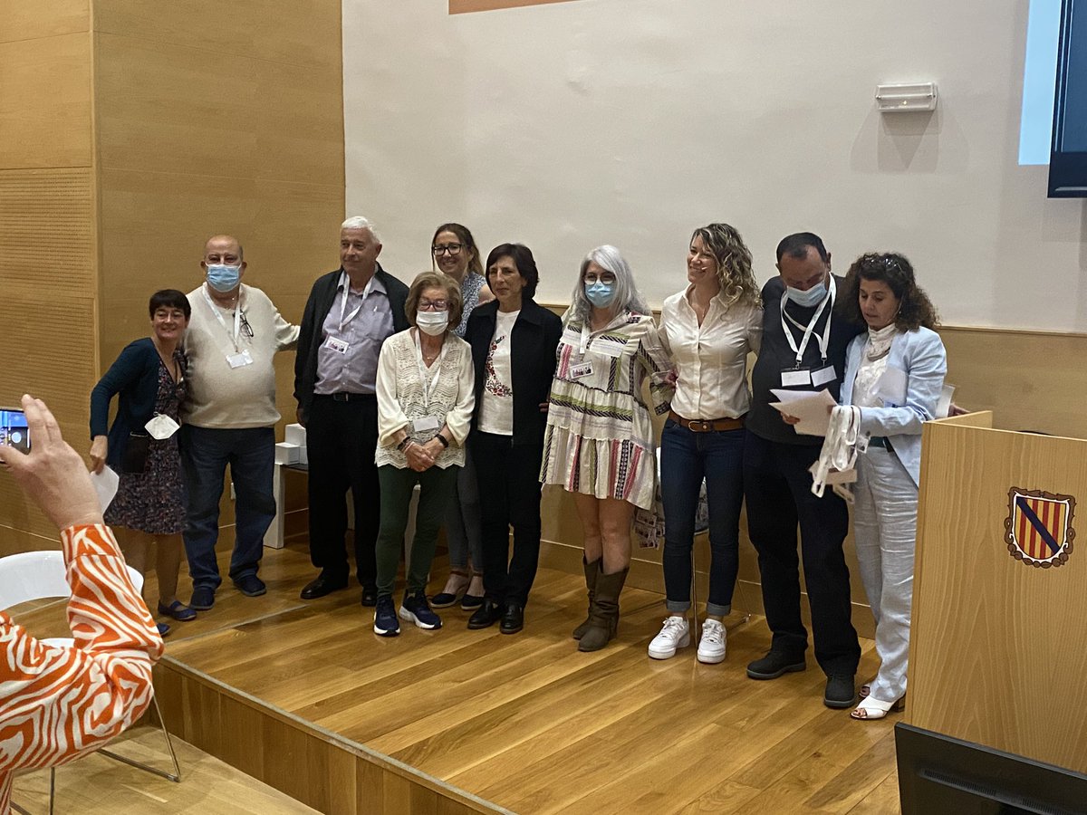 joancmarch's tweet photo. Ambientazo en #5jpactib #humanitzacioib en el reconocimiento que se está haciendo a pacientes formadores desde el inicio de la andadura en la que estuvimos colaborando de cerca
Gran proyecto @pacientactiuib con grandes personas en su liderazgo como @LluciaSancho @yolandacaceres7 https://t.co/Uw37nsDsiG