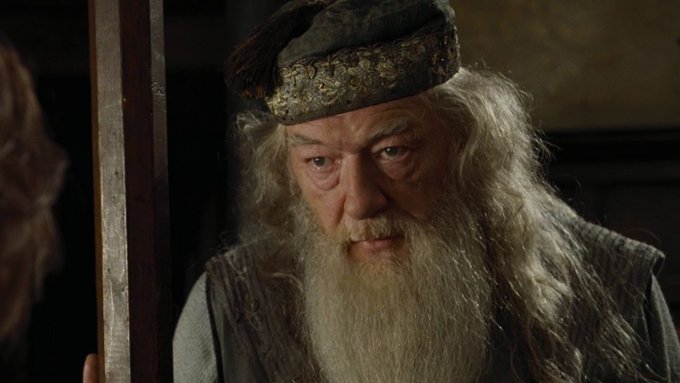 MultiversoTM's tweet photo. "Tiempos difíciles se acercan, muy pronto todos tendremos que decidir entre lo que es correcto y lo que es fácil."

Albus Dumbledore (Harry Potter)

https://t.co/1caCHuQher