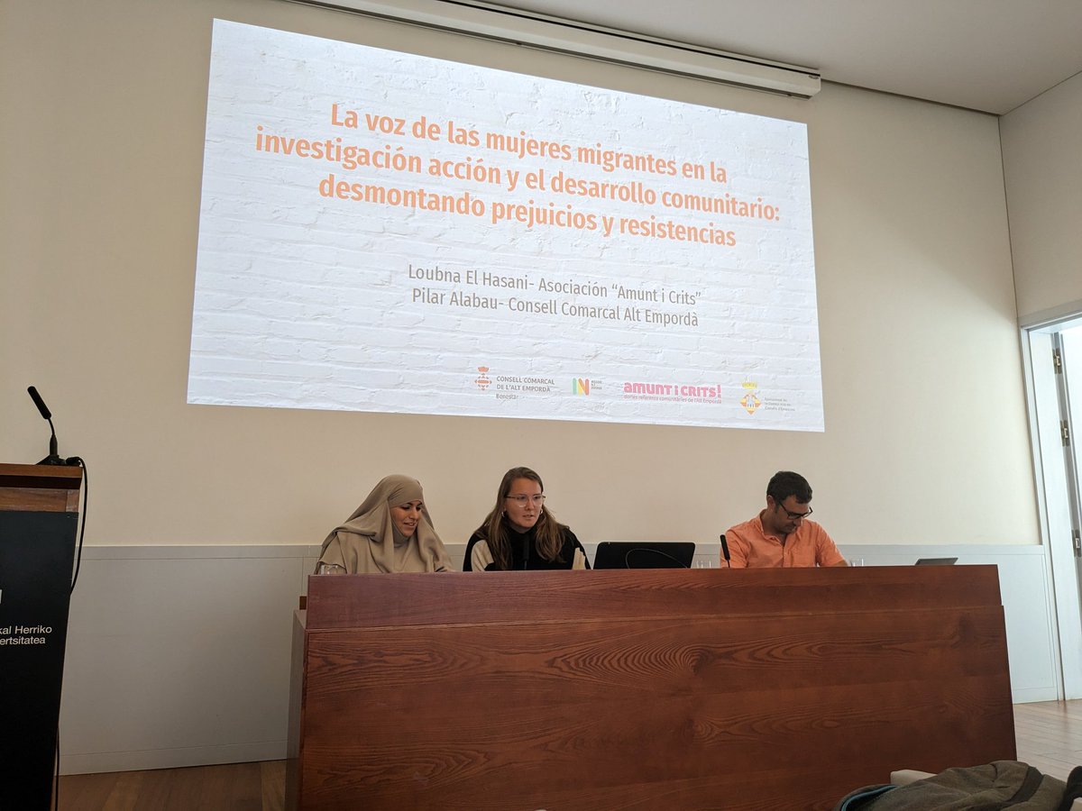 AltEmpordaIN's tweet photo. Últim dia de les jornades #ParteHartuz2023. Dins l'eix de ponències sobre desenvolupament comunitari, presentem el projecte "Diversitat intercultural, famílies i centres educatius" que hem dut a terme juntament amb @amuntcritsdones als centres educatius de @Castello_Emp https://t.co/3j9NtbzagL