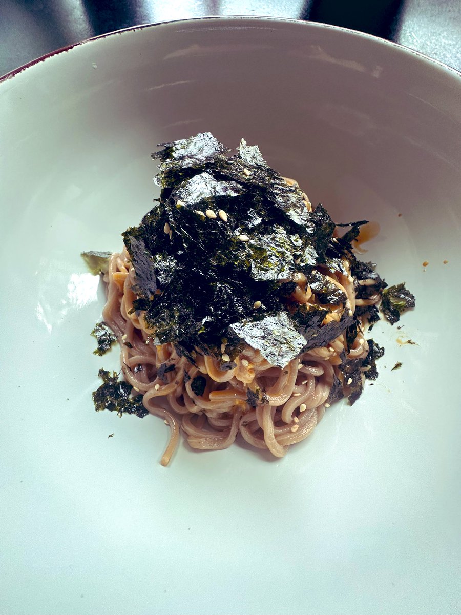 dorna2222's tweet photo. @BTSARMYKitchen 
Thank you so much for the detailed recipe. I was craving this dish so much after Jungkooks weverse live 😅 and dayyyuuuum he is ingenious 🍜💜

#JUNGKOOK #JungkookRecipe #bts https://t.co/ILbPSZRnfx
