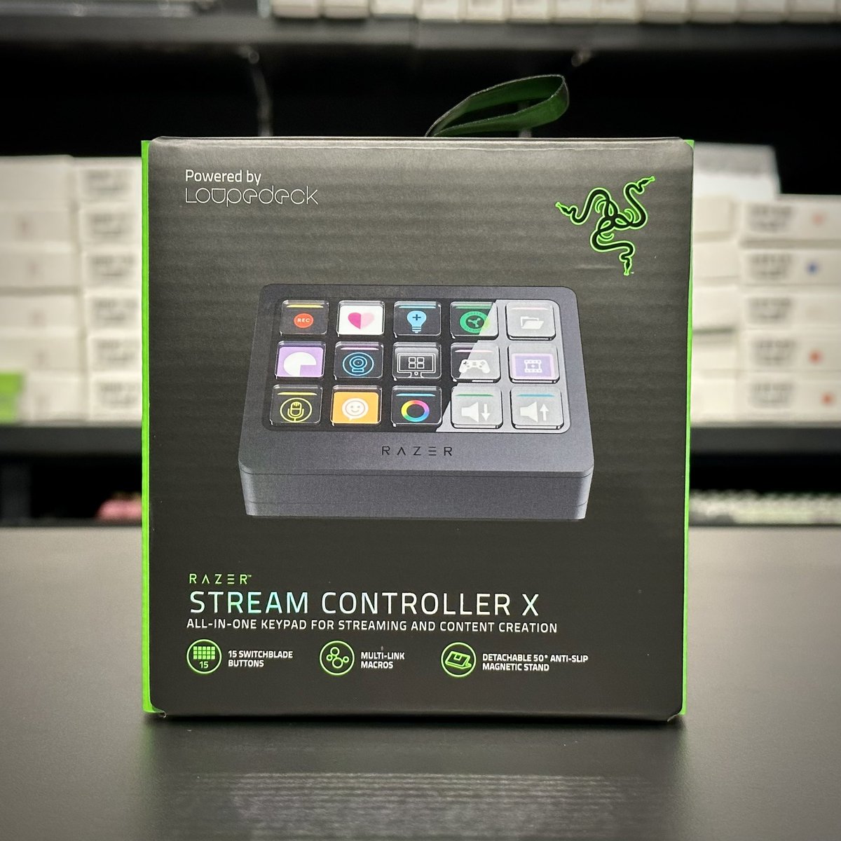  Razer Stream Controller X: All-in-One Keypad for