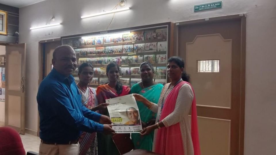 Our Field Response Officer visited the NGO in Thiruvallur and Conducted a Stakeholder meeting to create awareness about Elderline 14567.
Place: ICRDS (INTEGRATED CHILD DEVELOPMENT SERVICES) NGO
#dial14567 #elderline #TamilNadu #childdevelopment #DGPSylendrababuIPS @NISD_India