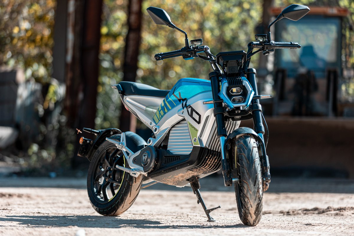 Tromox_official's tweet photo. Who's ready to hit the road and leave the workweek behind?
Grab your #UkkoS and let's ride off into the sunset!🏜
#FridayRide #Tromox #ElectricMotorcycle https://t.co/zs1qNaKrf0