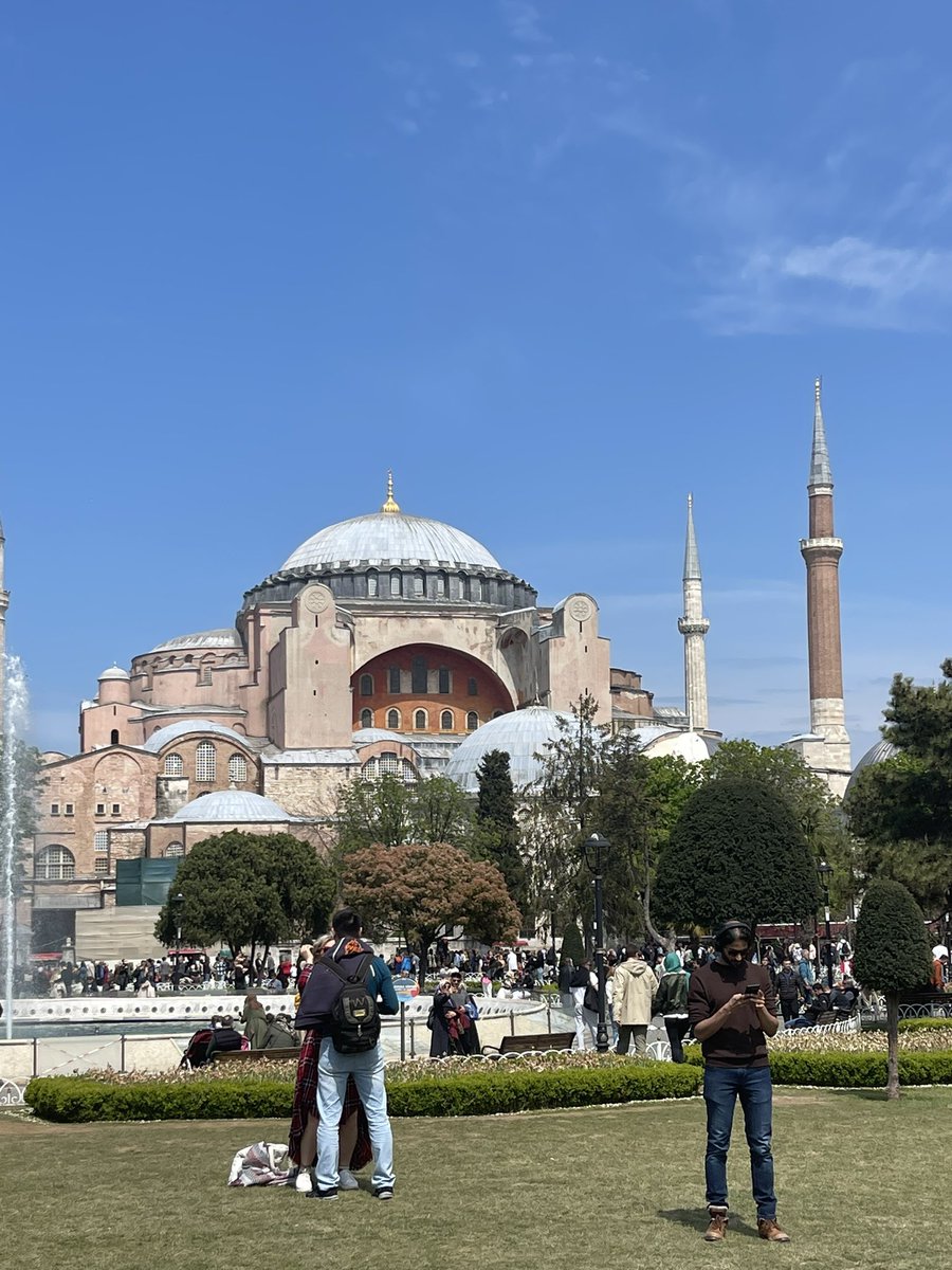 Turkey 🇹🇷 has one of the the best well maintained infrastructure system. Highways and road are like new with well manicured vegetation and grass. Beautiful grand historic buildings.