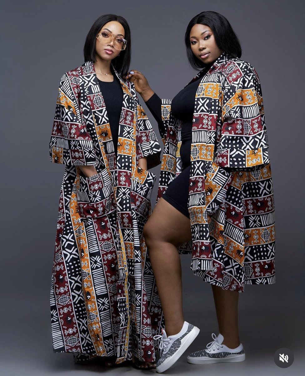 LadyaNoire's tweet photo. La légende asiatique raconte que c’est à cause de son confort, sa dimension pratique et de son atout stylé que le Kimono permettait de gagner tous les combats. 

Écrivez la légende camerounaise et gagnez vos combats avec KITANA.

Bon début de week-end avec l’armure des bruits.😉 https://t.co/7s09IiAAFh