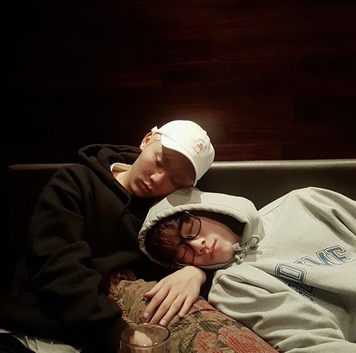 Mi_Ju17's tweet photo. Mensaje de Seungkwan para Moonbin en Instagram 🤍

🍊 Fuiste la persona que me hizo ver el mundo de una manera diferente. Aunque es difícil llevarse tan bien con alguien como yo. Caminamos durante horas sin destino. Nos aseguramos de tomar fotos de hermosos paisajes+ https://t.co/yrReoTzgu4