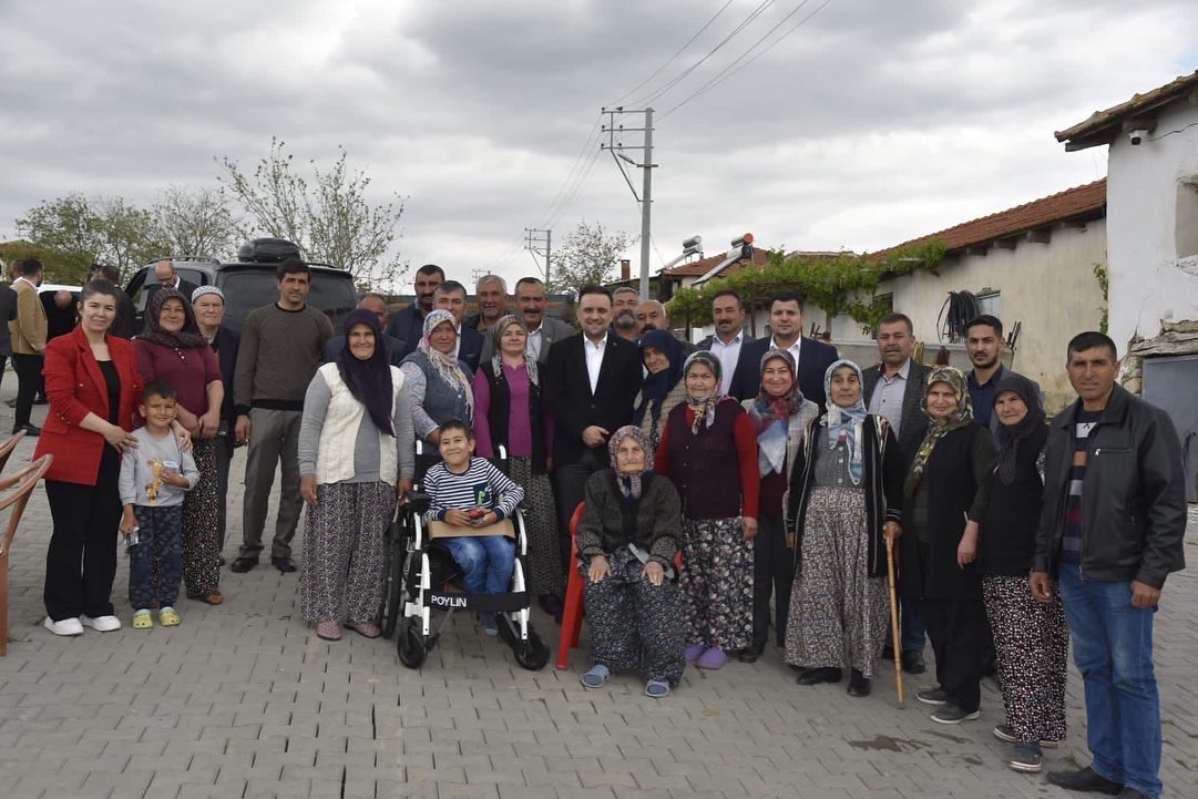 📜 28.04.2023

🏡 Köprübaşı 

Gülşen ve Varlı ailelerinin misafiriydik. 

Hanelerinin kapılarını açan, devletimizi, milletimizi dualarının baş köşesine alan ailelerimize teşekkür ediyorum.

Rabb’im yol arkadaşlığımızı, muhabbetimizi daim etsin…