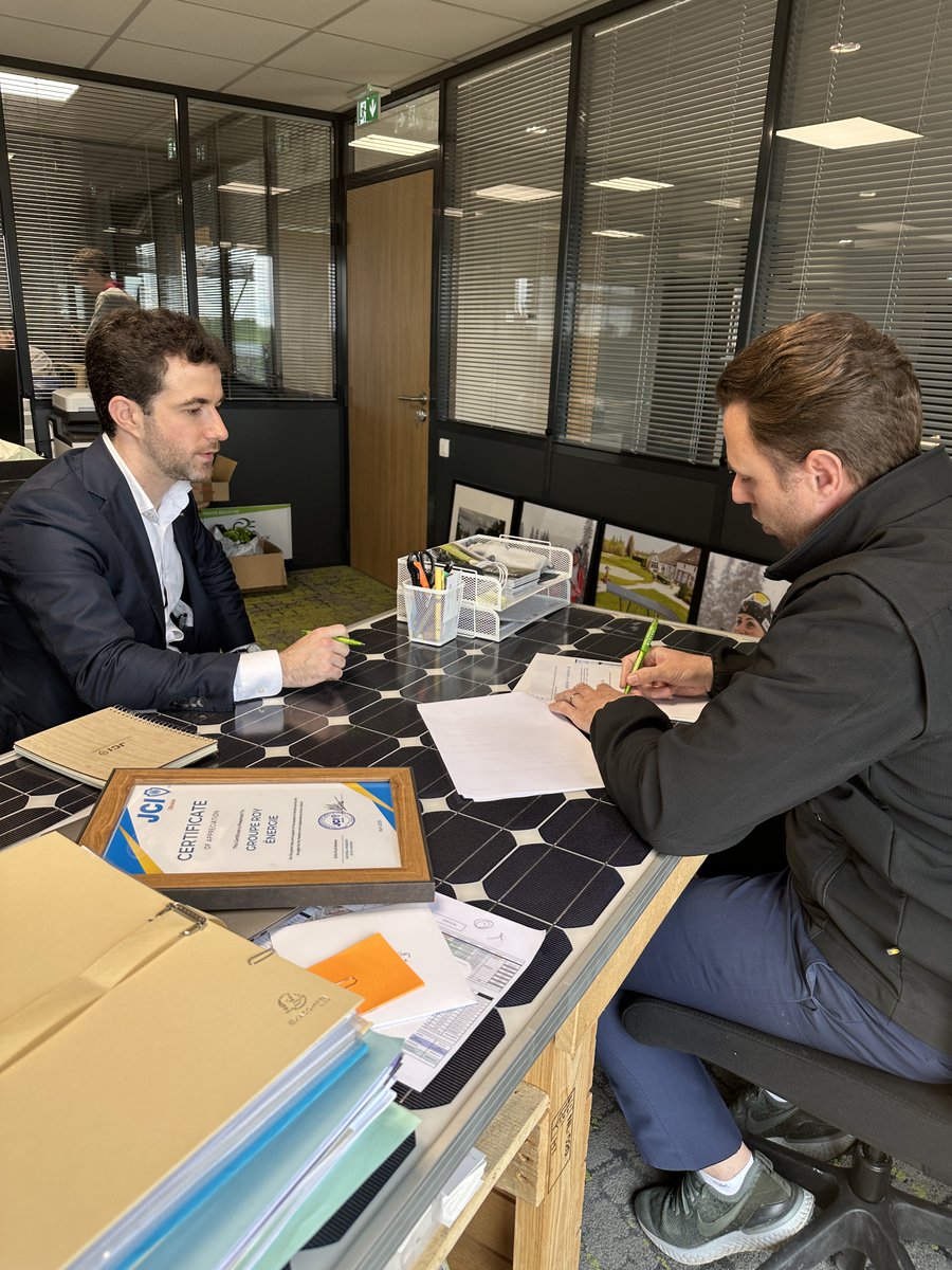 jce_france tweet media