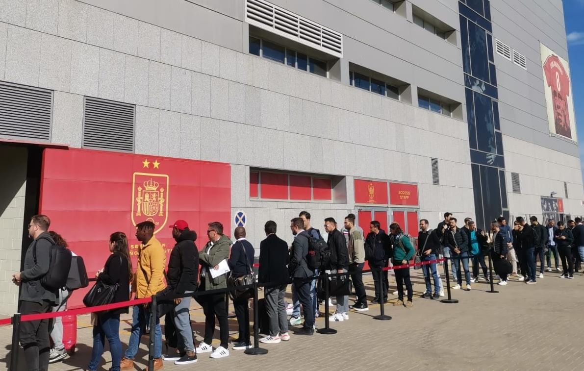 sportslawins's tweet photo. 📢¡Estamos orgullosos de compartir que el primer examen para la nueva licencia de #AgentesFIFA tuvo una tasa de aprobación del 85% entre nuestros alumnos aspirantes! https://t.co/q3p7TDXWaQ