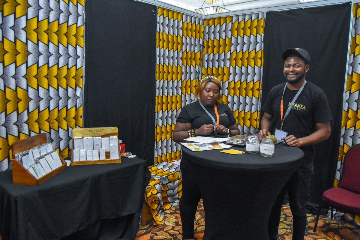 #Takulandirani Malawi International Tourism Expo highlights: Kwanza Cocoa, producer of craft chocolates and confectionaries. The selection of flavours is wide - spicy, fruity, alcoholic, the choice is yours!
#visitmalawi #chocolate #treetobar #farmtobar