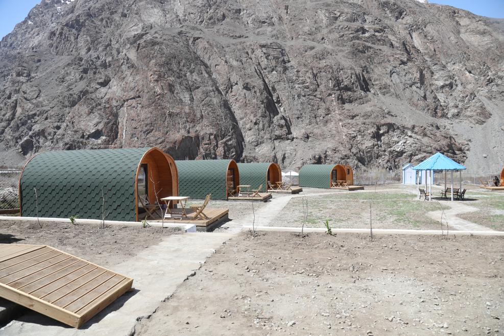 UNDP_Pakistan's tweet photo. #UNDPinPakistan has handed over state-of-the-art camping village established at Sor Laspur, #Chitral to @kptourism. 

The camping village will promote eco-tourism in the province &amp; provide livelihood opportunities for the local communities.

@GovernmentKP @knutostby https://t.co/VOP3ekjAuw