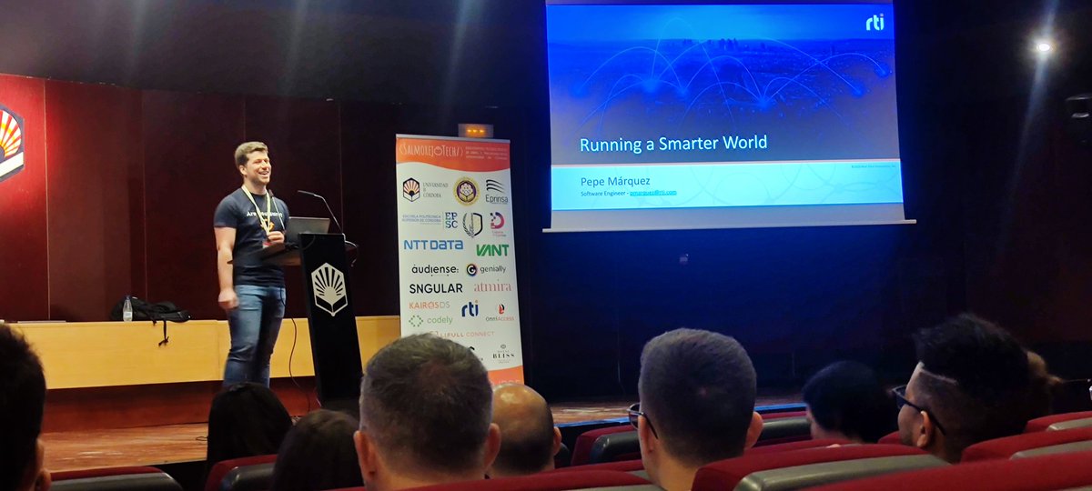 bglarios's tweet photo. Aprendiendo de @pmarquez99 sobre un mundo más inteligente en la @SalmorejoTech @AulaSL #Cellst https://t.co/CqzYgprRxS