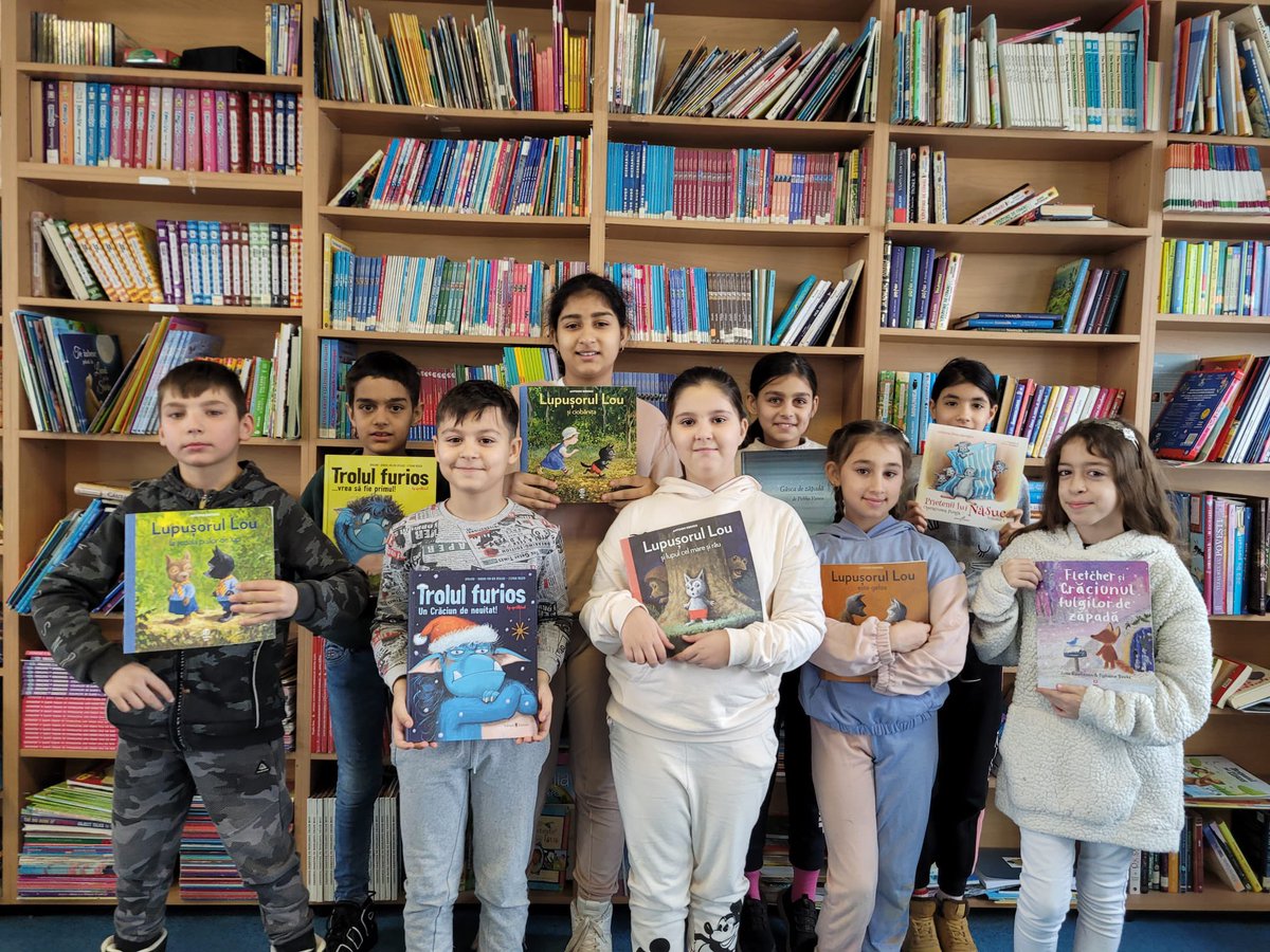 Project__Ruth's tweet image. Reading club is one of our favorite parts of the week! Thanks @UWRomania for helping to expand our school library!